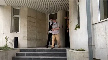 Medic chirurg din Târgu-Jiu, încătușat pentru luare de mită. Gheorghe Neață era de gardă când polițiștii au mers să îl rețină | VIDEO