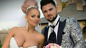 Surpriză de proporții! Cum și-a întâmpinat Sânziana Buruiană soțul de Ziua Îndrăgostiților