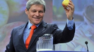 Lovitură de teatru! Studenta lui Cioloș e logodită!