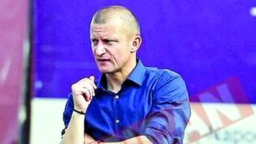 Dorinel Munteanu e in criza, Lacatus petrece cu fanii