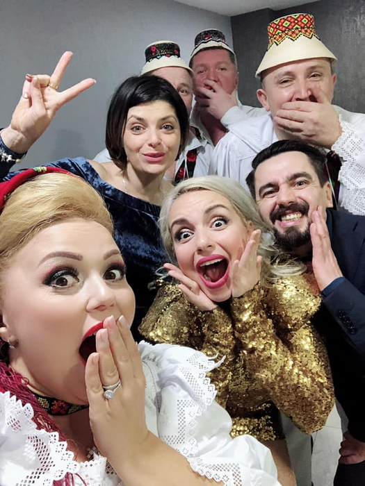 Cornelia și Lupu Rednic, despre viața în sărăcie la mașină de 80.000 €! NU îi recunoști la propria lor nuntă de acum 27 de ani