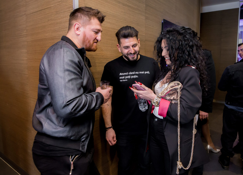 La un an de la lansarea podcastului ”Acasă la Măruță”, prezentatorul TV își invită partenerii la cinema: ”Este un proiect de suflet și le mulțumesc tuturor celor care m-au ajutat să îl construiesc”