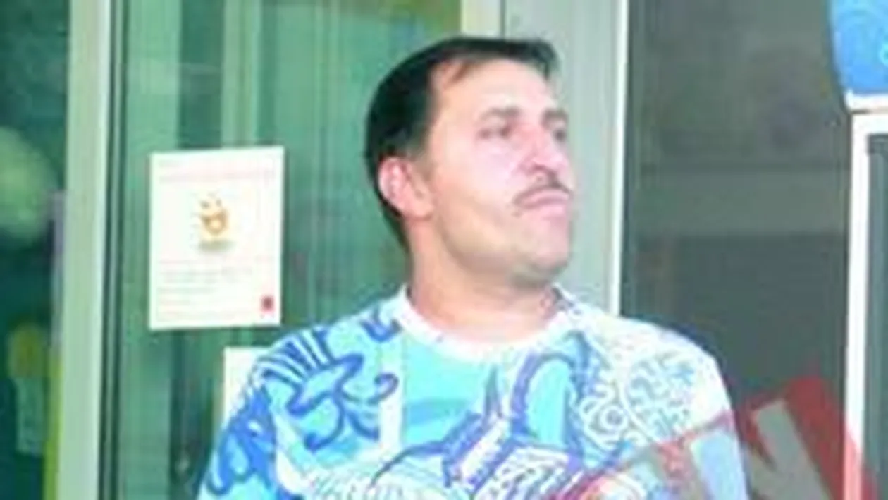 Vali Vijelie si-a vizitat fiul la puscarie