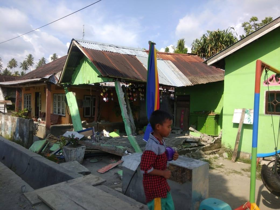 Cutremur cu magnitudinea de 7,5 grade produs in Indonezia! Cel putin o persoana a murit