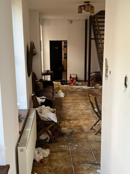 Casa a fost devastată Sursă foto: Digi24
