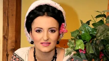 Insulte vulgare la adresa cantaretei de muzica populara Silvana Raciu! Vedeta Favorit TV, tarata intr-un mega-scandal sexual! Acuzata ca are o relatie extraconjugala cu un instrumentist din Suceava!