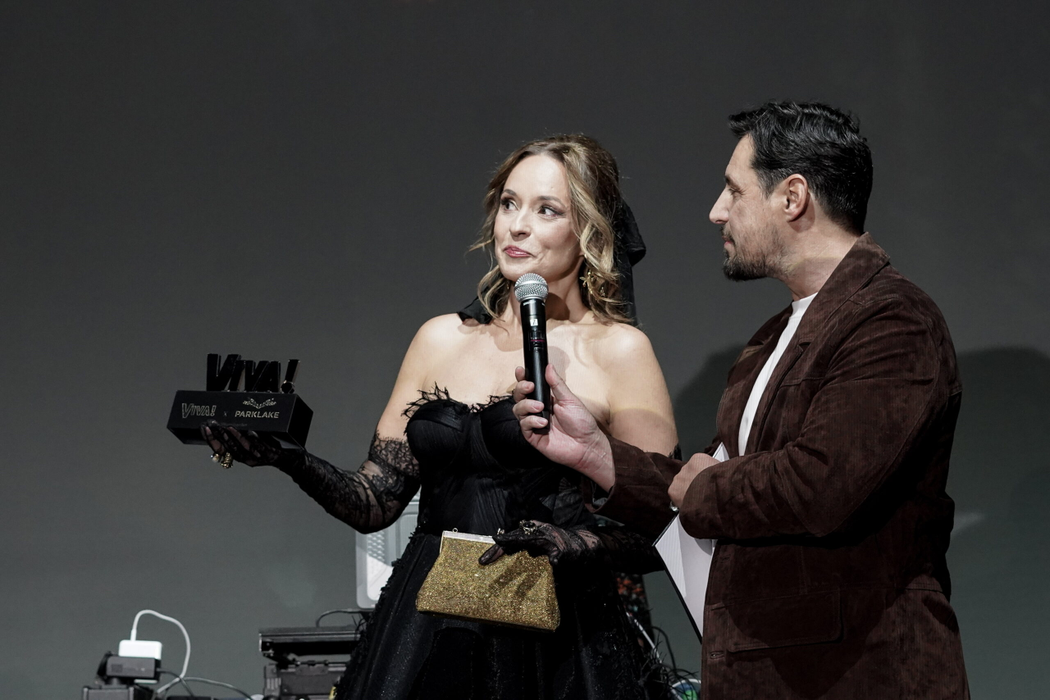 Andreea Marin primeste premiul Viva in cadrul evenimentul Viva Party, desfasurat la MINA (Museum of Immersive New Art), miercuri, 28 octombrie 2026. IOANA PADURARU / MEDIAFAX FOTO