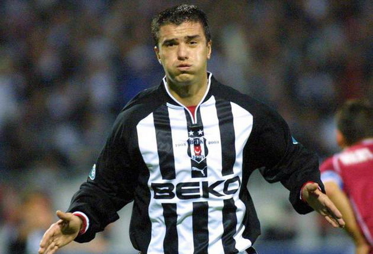 Singurul fotbalist român cu o stea în muzeul unei formaţii calificată în optimile Ligii Campionilor! A rămas un idol pentru fanaticii suporteri