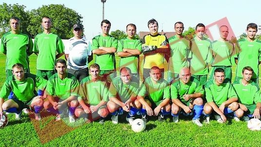 Echipa milionarului de la loto defileaza in campionat
