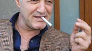 Becali, pe culmile succesului! I-a inchis usa in nas lui Sergiu Nicolaescu! "Trebuia sa joc intr-un film facut de el, dar i-am aruncat scenariul la WC!"