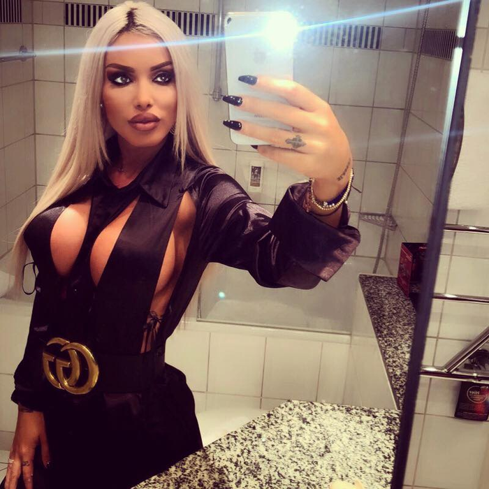 S-a văzut tot! Loredana Chivu, fără lenjerie intimă la o petrecere, azi-noapte