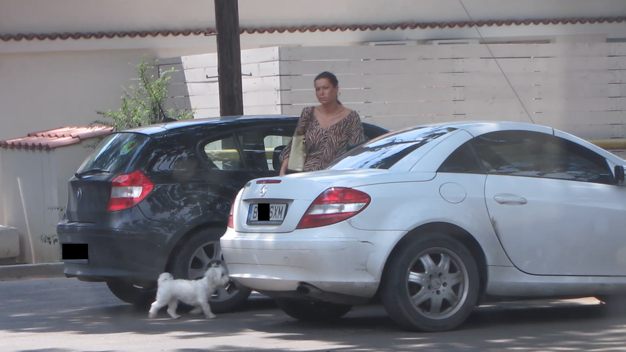 Acum conduce un Mercedes