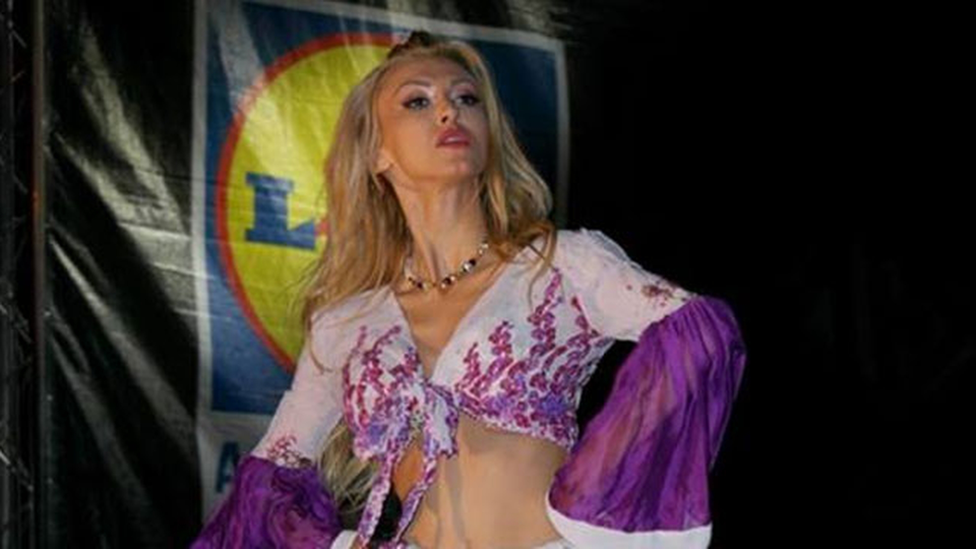 Oare iubitul ei ce-o să zică despre asta? Andreea Bălan, intr-o ipostază foarte apropiată de un alt bărbat!
