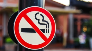 Noi restricții într-o destinație de vacanță populară printre români! Țara care a interzis fumatul pe plaje