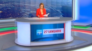 "Buna seara, Romania! Buna seara Bucuresti!" SI CHIAR A FOST BUNA! Andreea Esca, decolteu IMPRESIONANT la pupitrul Stirilor Pro TV