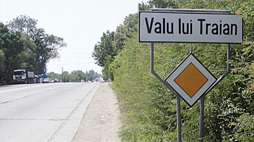 O fetiţă de cinci ani din Brăila, aflată în vizită la naşii ei, a fost strivită de un dulap!