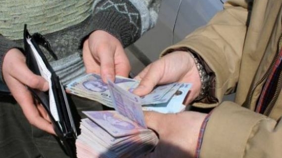 Un bărbat și-a luat țeapa vieții lui. A lăsat mașina de 30.000 € pentru un împrumut de 5.000 de €