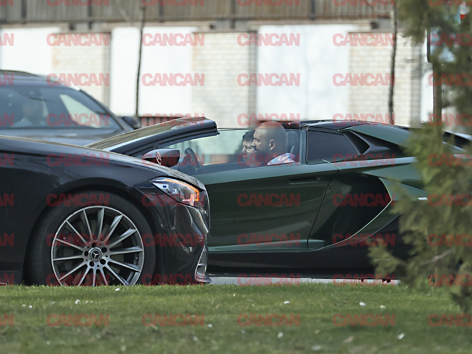Alex Bodi și mama lui, în Lamborghini