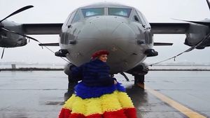 Cum a apărut Viorica, o moldoveancă din Chișinău, la parada de 1 Decembrie? Toate privirile s-au întors către ea