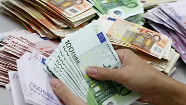 O româncă a fost înşelată de un american pe reţelele de socializare. Femeia i-a trimis peste 11.000 de euro