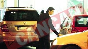 Sotia nu-l lasa pe Ionut Lupescu la volan