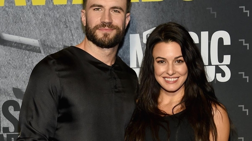 Soția cântărețului american Sam Hunt a depus actele de divorț. Aceasta susține că este însărcinată