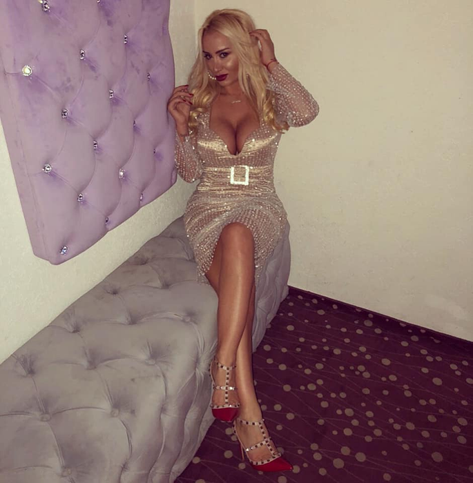 Simona Trașcă a mărturisit totul! Blondina este dependentă de... ”N-am ieșit din casă vreo trei, patru zile”