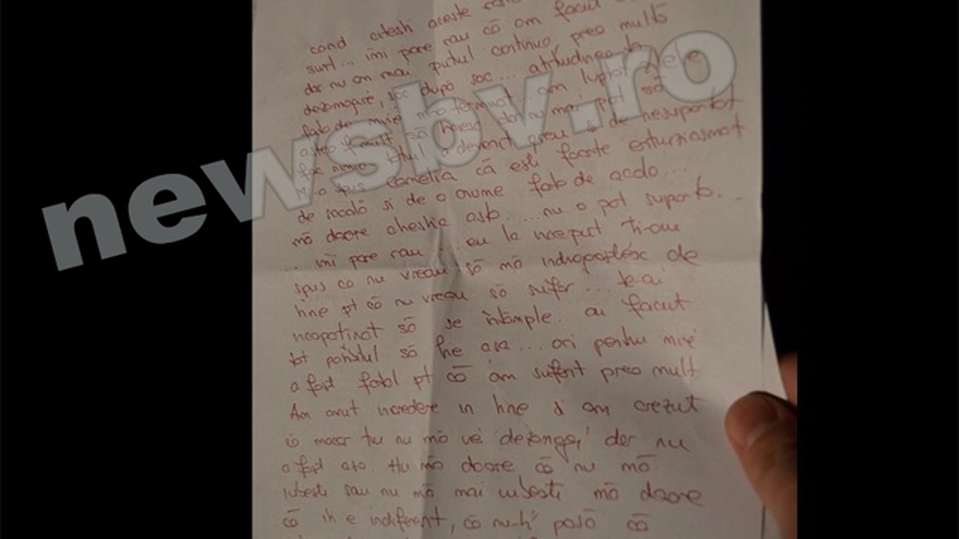 I-a fost sfasiat sufletul din dragoste! O femeie a vrut sa se sinucida pe DN1 si a lasat un mesaj de adio dureros: "Cand citesti aceste randuri eu nu mai sunt. Nu am mai putut continua ..."