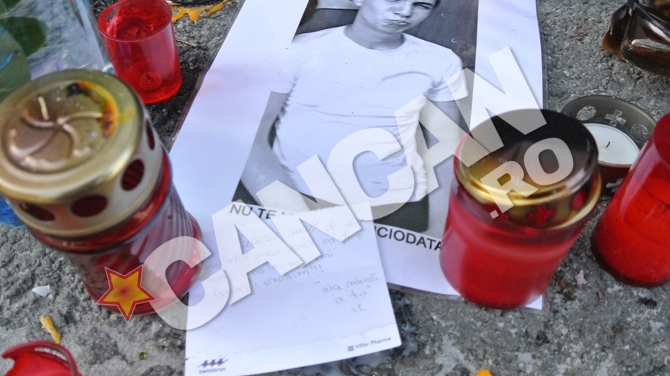 EXCLUSIV Ultimele imagini cu Andrei in viata! Vezi ce au surprins camerele de supraveghere din zona, cu cateva minute inainte si dupa ce elevul a fost ucis de cel mai bun prieten!