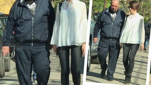 Fostul primar şi-a lăsat soţia acasă şi… Piedone a apărut cu o puştoaică senzuală la ziua unui amic: „Am făcut furori cu ea!“