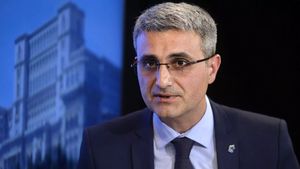 ”Cade Guvernul, facem alte alegeri”! Robert Turcescu a făcut anunțul