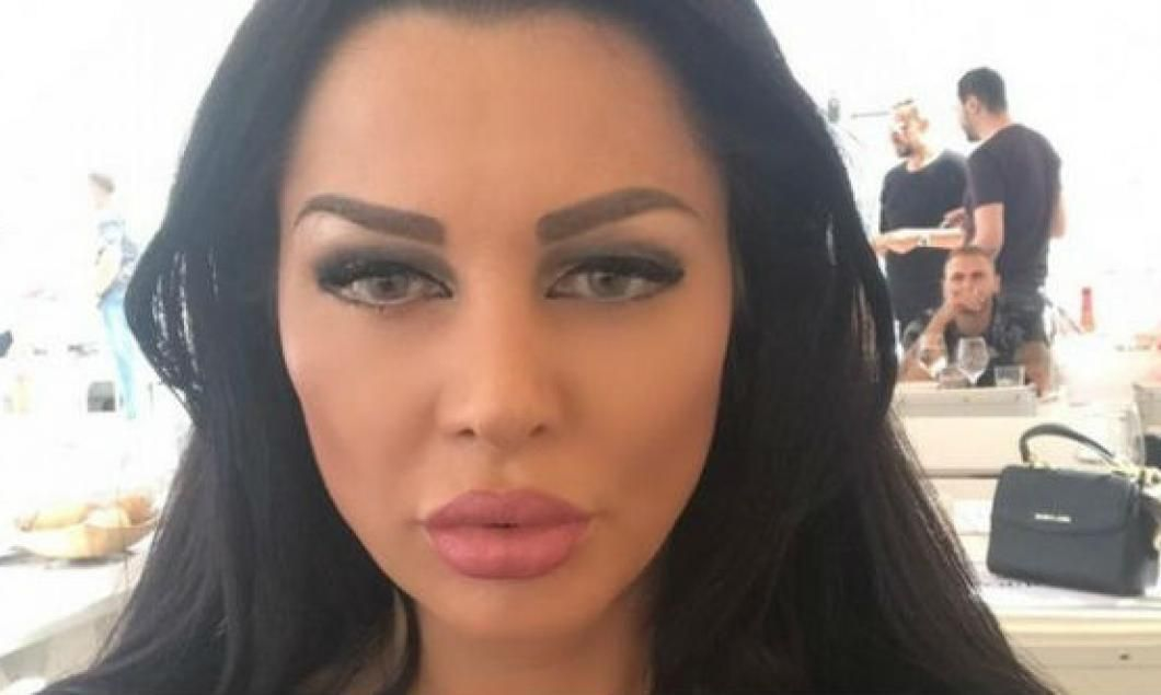 N-o să-ți vină să crezi cum e trecută Brigitte în telefonul lui Ilie Năstase
