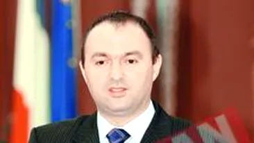 Eleva depunctata la Bac s-a plans ministrului prin e-mail