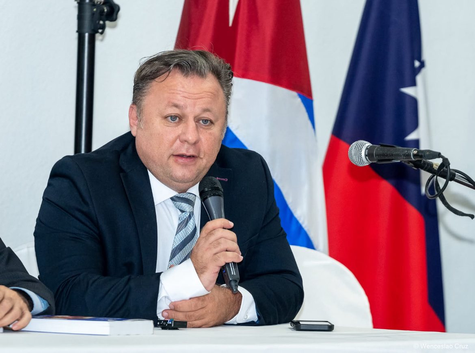 Dragoș Dolănescu e politician în Costa Rica