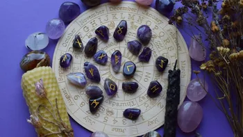 Horoscop rune azi, 22 martie 2026. Persoanele care urmează să facă o investiție sunt avertizate să nu se grăbească azi