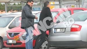 Ovidiu Komornyik a dat microfonul pe salopeta de mecanic auto! Testeaza amortizoare in pauza de masa!