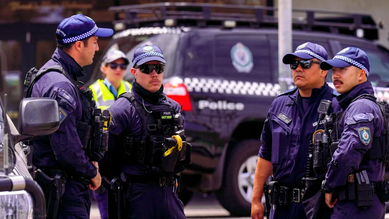 Cine este eroul care a salvat zeci de oameni, punându-și viața în pericol. Bărbatul este acum internat în stare gravă