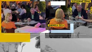 Gata! Familia Andreei Esca a trecut peste escapadele știristei… este iertată! 👏👏👏👏 Celebra prezentatoare, soțul și fiul, în armonie totală