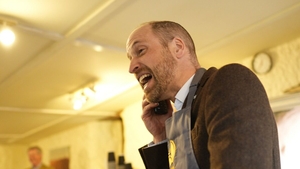 Gafă amuzantă a Prințului William în timpul unei vizite la o brutărie. Cum a numit-o, din greșeală, pe o clientă