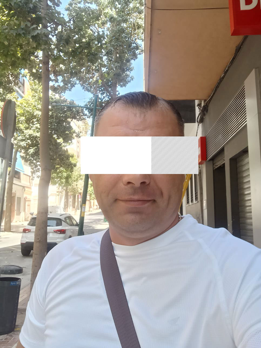 Ionuț Chirilă lucrează în Germania, unde a și cerut să îi fie livrată comanda foto: arhivă personală