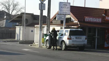 Iulia Vantur are placeri... vinovate! Blonda a poftit si a calcat stramb in drum spre studiourile din Buftea!