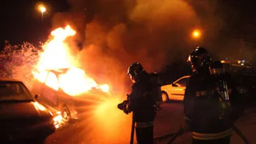 ULTIMA ORA! Masina in FLACARI in centrul Capitalei! Ce se intampla in aceste momente!