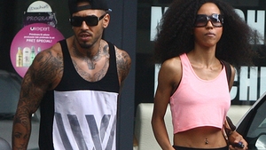 ANA, fosta soţie a lui ALEX VELEA, mai fericită ca niciodată în braţele altui bărbat! A răsărit, în sfârşit, soarele şi pe strada ei!