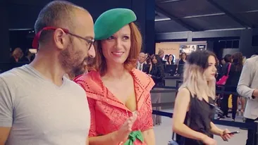 De la pasiune la cariera a fost doar un singur pas. Carmen Negoita cutreiera toata lumea pe la Festivalurile de Moda