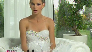 VIDEO Botezatu catre Laura de la "Next Top Model": "Esti ca o tractorista care a iesit pe camp la baieti!"