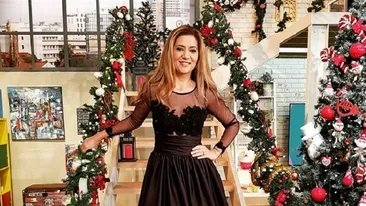 Amalia Enache, poză de album alături de tatăl fiicei sale. Prezentatoarea arată senzaţional în costum de baie, după ce a născut