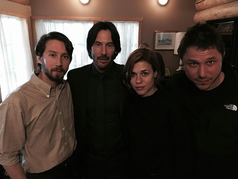 Keanu Reeves, alături de Ana Ularu și alți colegi de platou