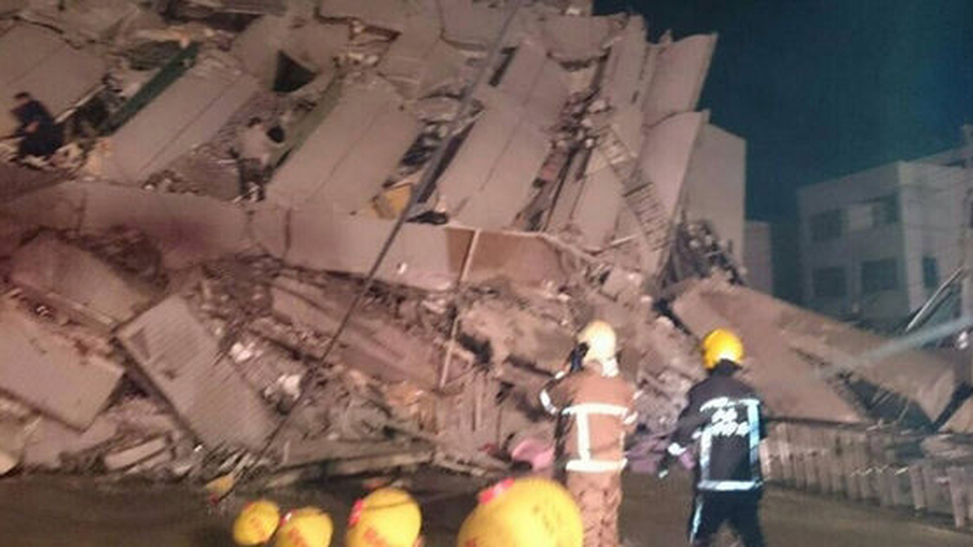 Cutremur cu magnitudinea de 6, 4 grade in Taiwan. Bilantul tragediei: cinci morti si peste 300 de raniti