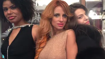 Sanziana Buruiana a imbracat o rochie in care arata mai bine decat dezbracata! Vezi piesa hot a blondei!