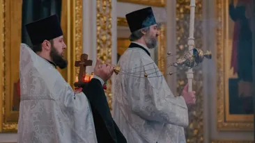 Ce este și cum se face corect un acatist. Ce trebuie să scrii în el